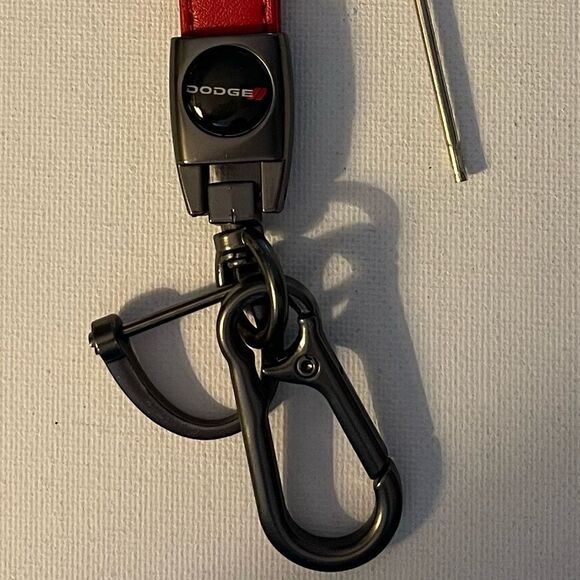 Dodge Logo Key Fob Keychain in Red Leather NWT - Picture 3 of 4